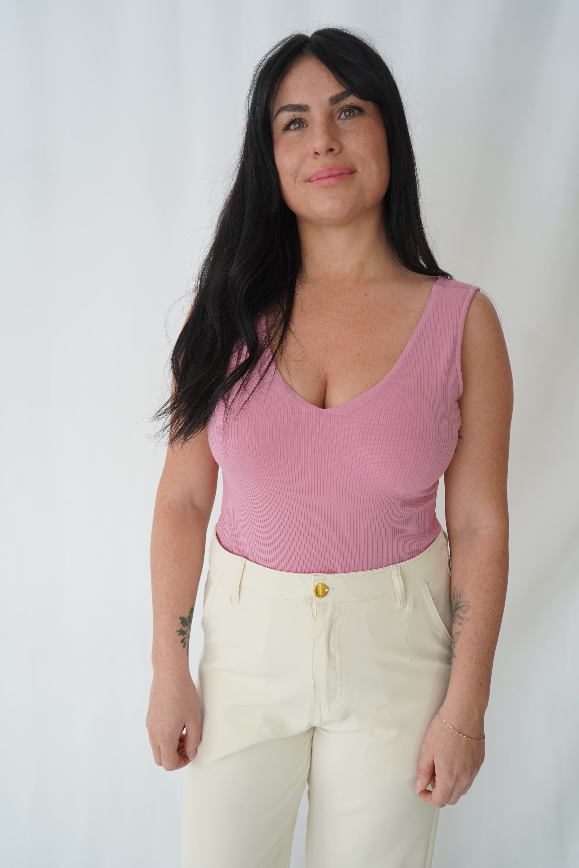 Bodysuit en rib col en V rose