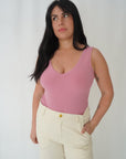 Bodysuit en rib col en V rose