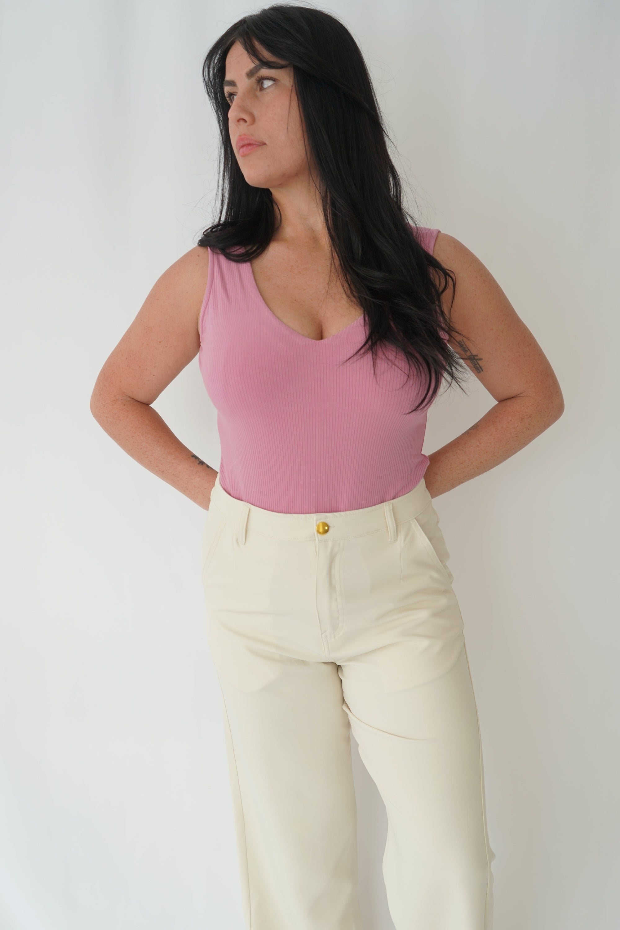 Bodysuit en rib col en V rose