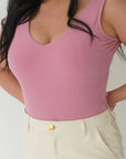 Bodysuit en rib col en V rose