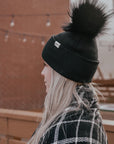 Pompon détachable pour tuque.